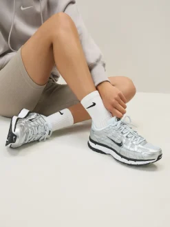 Argenté métallisé - Baskets Nike P6000