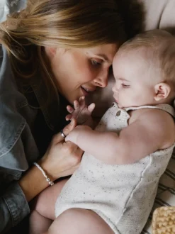 Avoine - The Little Tailor Barboteuse Bébé en tricot 100% coton