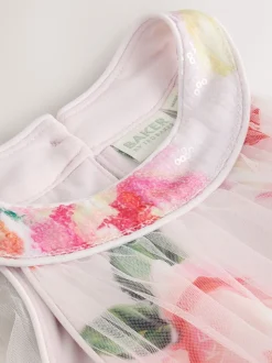 Baker by Ted Baker Robe dos nu rose 3D duveteuse en maille à volants