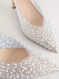 Blanc - Détail bijoux en vinyle à bout pointu Forever Comfort® À attache à l’arrière