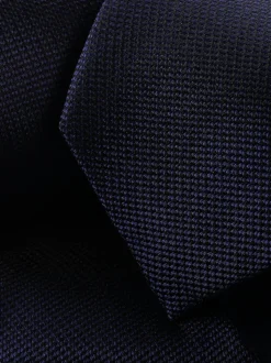 bleu foncé - Cravate Charles Tyrwhitt fine résistante aux taches de soie