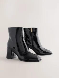 Brevet noir - Bottes à talon carré à bout carré Forever Comfort®