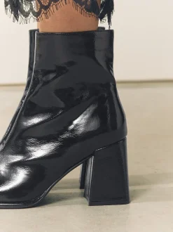 Brevet noir - Bottes à talon carré à bout carré Forever Comfort®