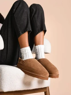 Chaussons Mule Just Sheepskin Quinn en peau de mouton à attacher à l'arrière marron