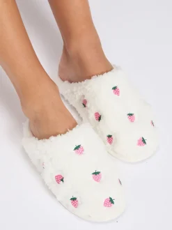 Chaussons mules brodés Boux Avenue à la fraise