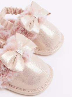 Chaussons River Island en fourrure à nœud glamour