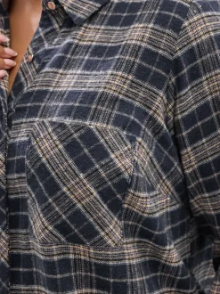 Chemise Yours Curve coupe boyfriend à carreaux