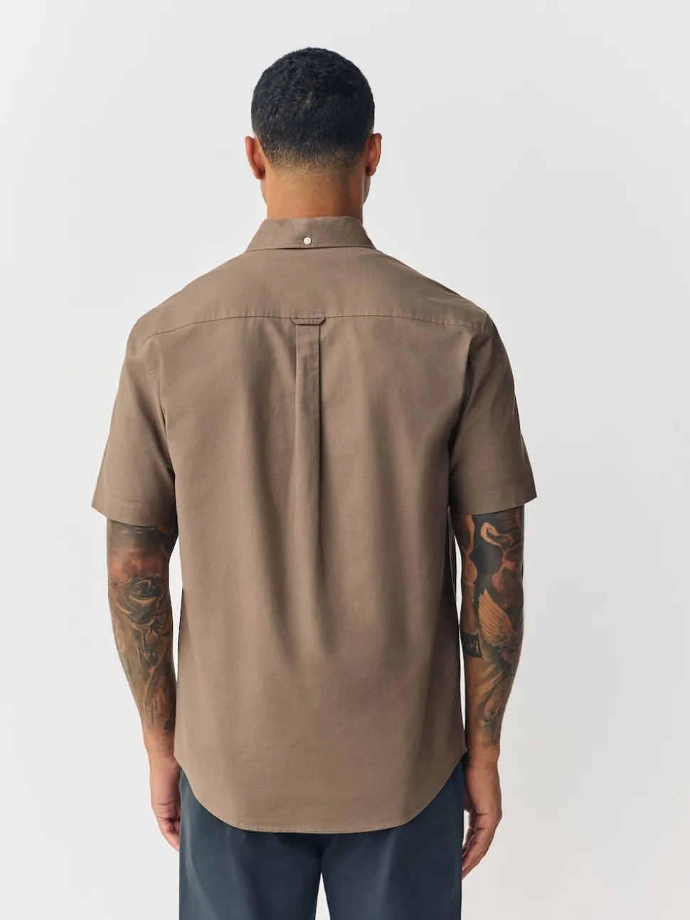 Couleur pierre naturelle - Ajustement régulier - Chemise Oxford à manches courtes