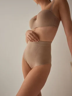 Couleur praline - Slips gainants fermes sans coutures pour le contrôle du ventre