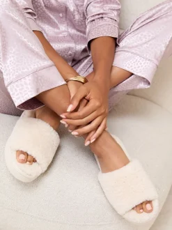 Crème - Lipsy Chaussons de nuit à plateforme en fausse fourrure