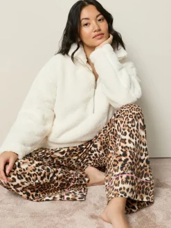 Crème - Polaire en imitation peau de mouton à col zippé