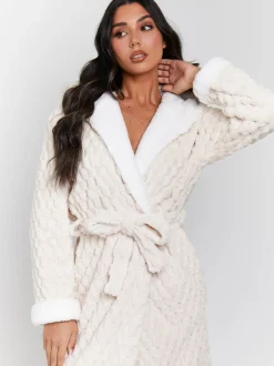 Crème - Robe de chambre Loungeable maxi à capuche en polaire de luxe géométrique