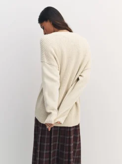 écru - Pull long à col en V en coton et laine mélangés