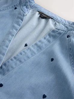 Cœur Bleu bleu marine - Chemisier en denim à manche bouffante et col en V brodé cœur