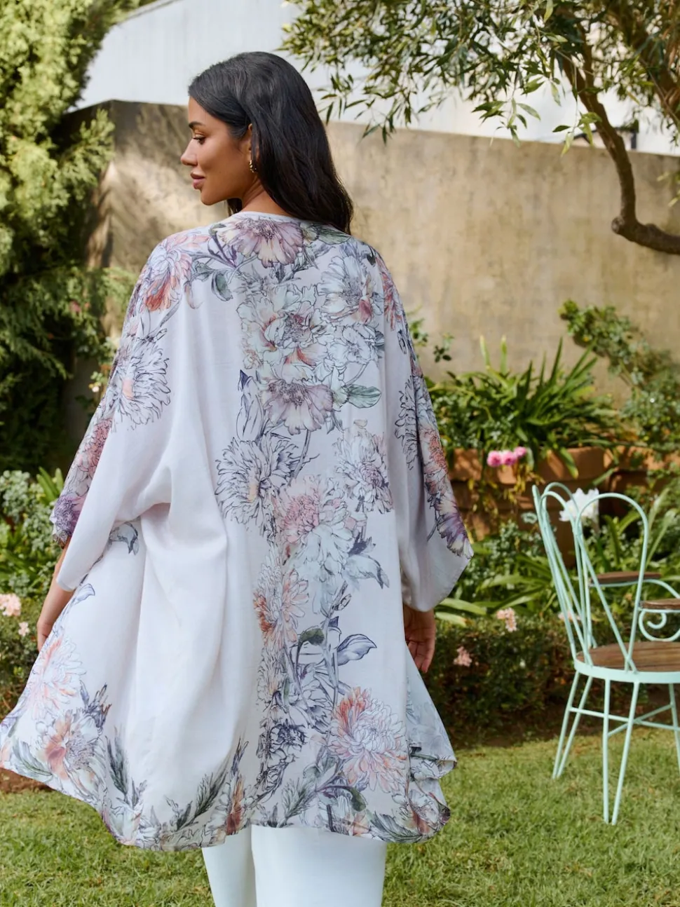 Dahlia vintage - Vêtement de kimono long fleuri vintage