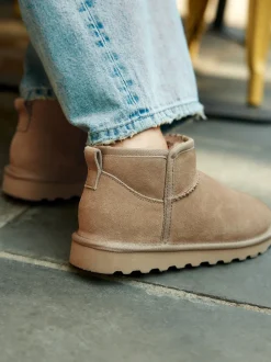 Daim taupe neutre - Bottes en fausse fourrure déperlantes