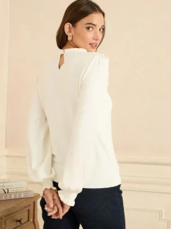 Empiècement en dentelle blanche - Pull Love & Roses en maille