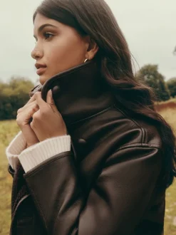 Friends Like These Veste oversize doublée de borg à boutons sur le devant