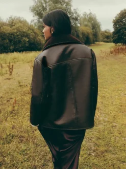 Friends Like These Veste oversize doublée de borg à boutons sur le devant