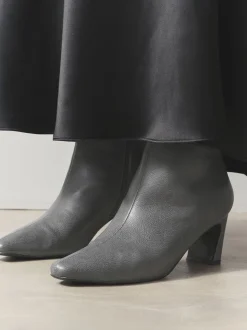 Gris - Bottines à talons Forever Comfort® avec bout ciselé