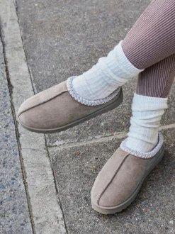 Gris - Chaussons Linzi Tana en faux daim à enfiler