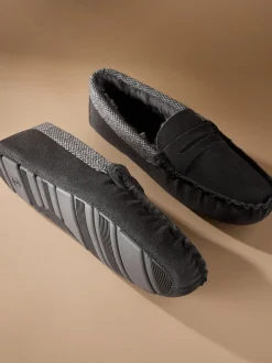 Gris - Chaussons mocassins Signature en daim avec bordure en tissu