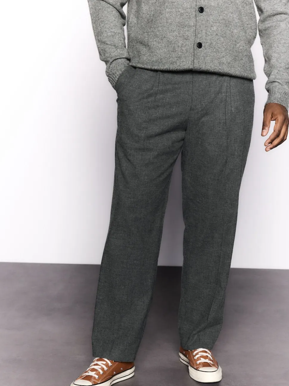 Gris de charbon de bois - Pantalon élégant en coton brossé texturé coupe classique