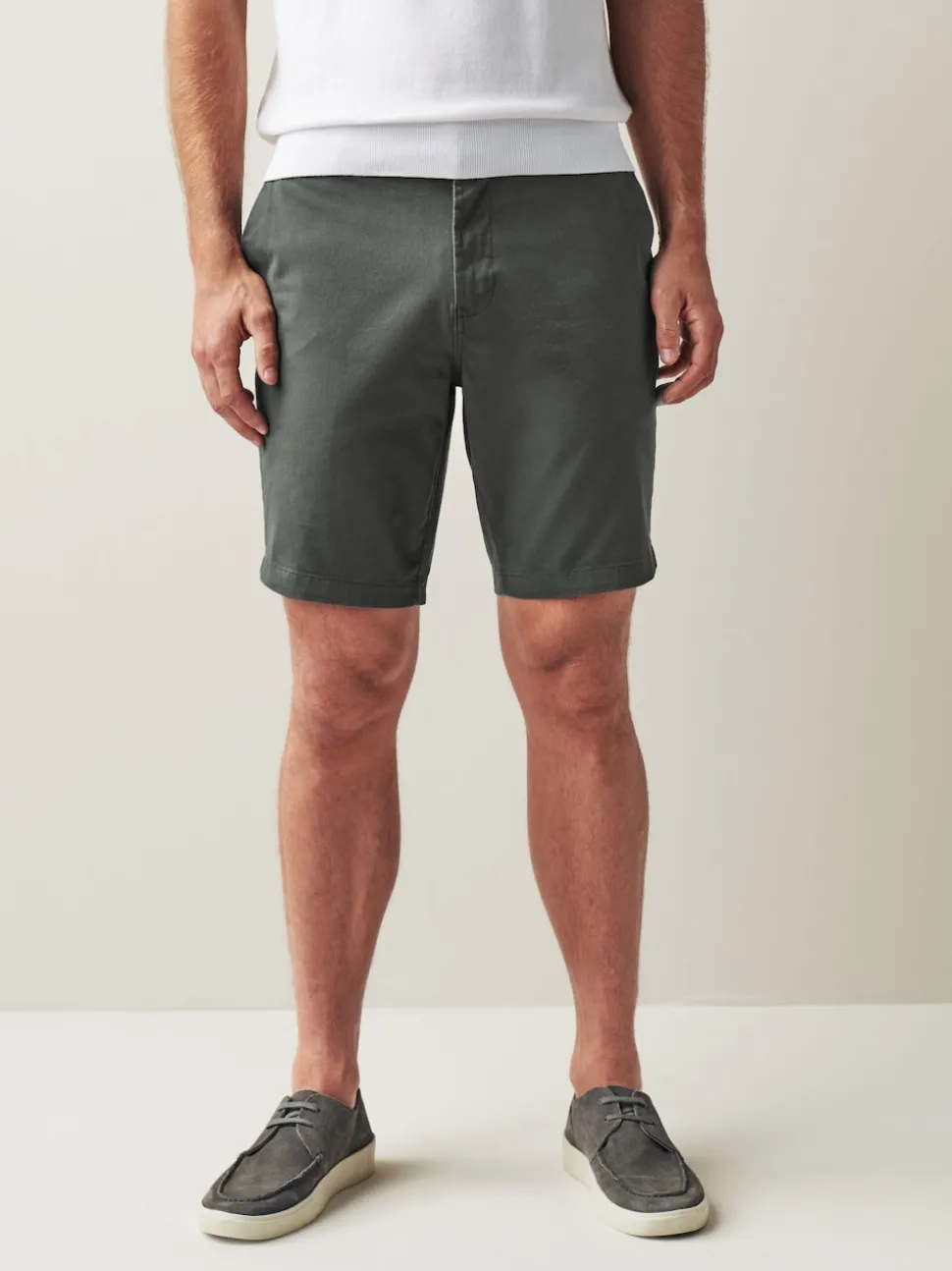 Gris de charbon de bois - Ajustement droit - Short chino stretch