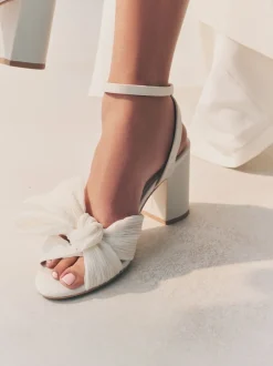 ivoire - Chaussures à talons de mariée Forever Comfort® Wedding Bow Block