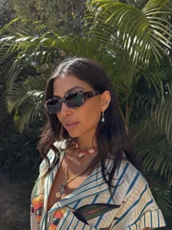 Lunettes de soleil rectangulaires Never Fully Dressed en écaille de tortue