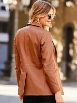 Marron - Blazer en cuir Sosandar