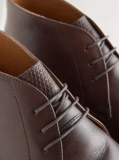 Marron - Bottes Chukka en cuir à semelle contrastante