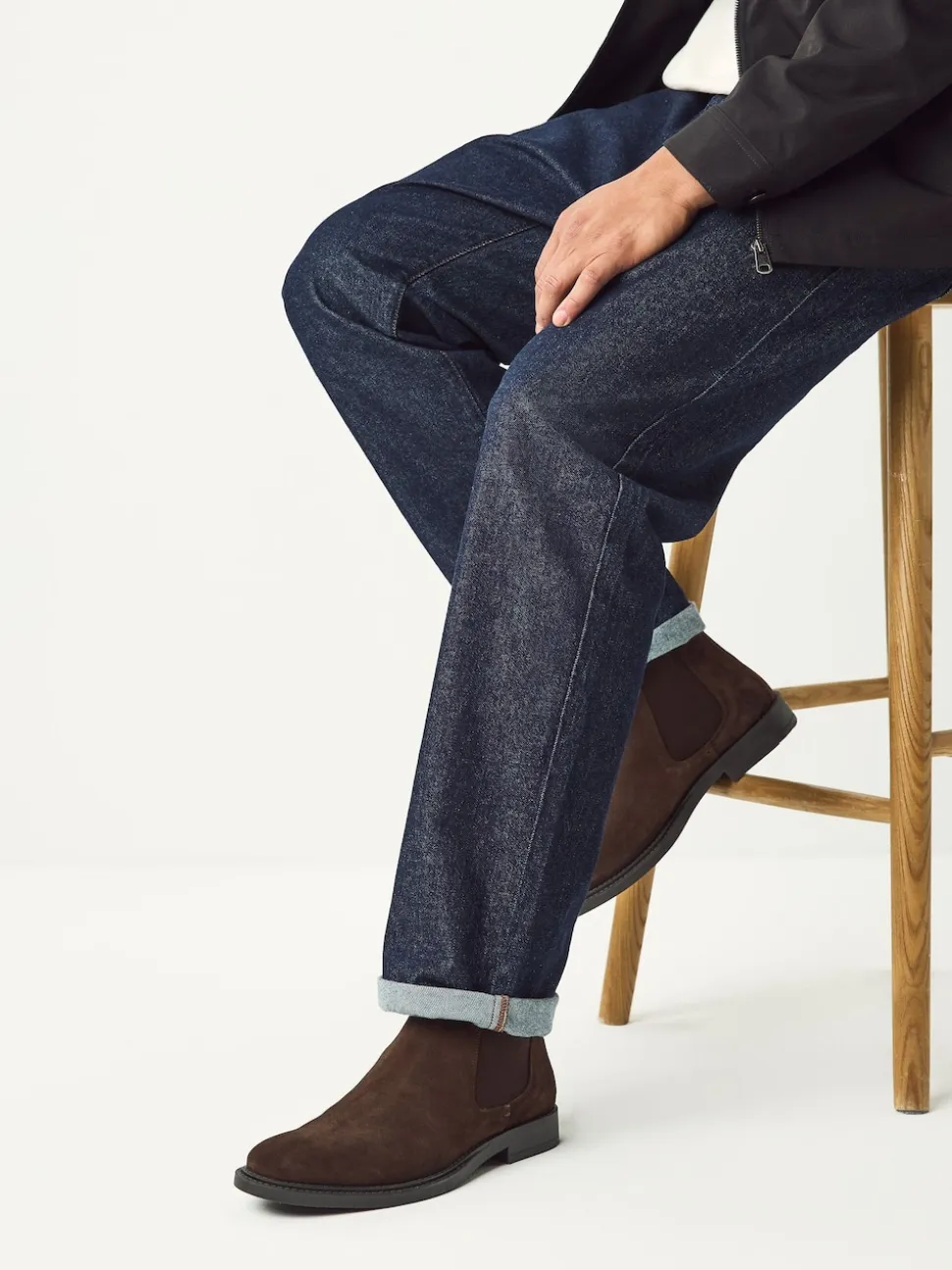 Marron - Bottines Chelsea en daim élégantes