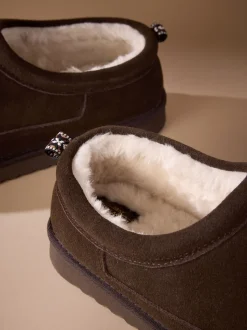 Marron - Chaussons doublés en daim Signature avec fausse fourrure
