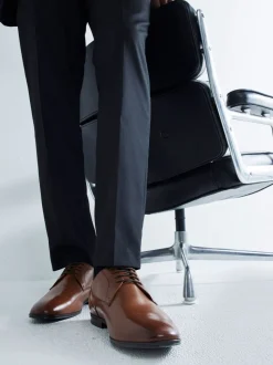 Marron - Chaussures Derby habillées en cuir coupe large River Island