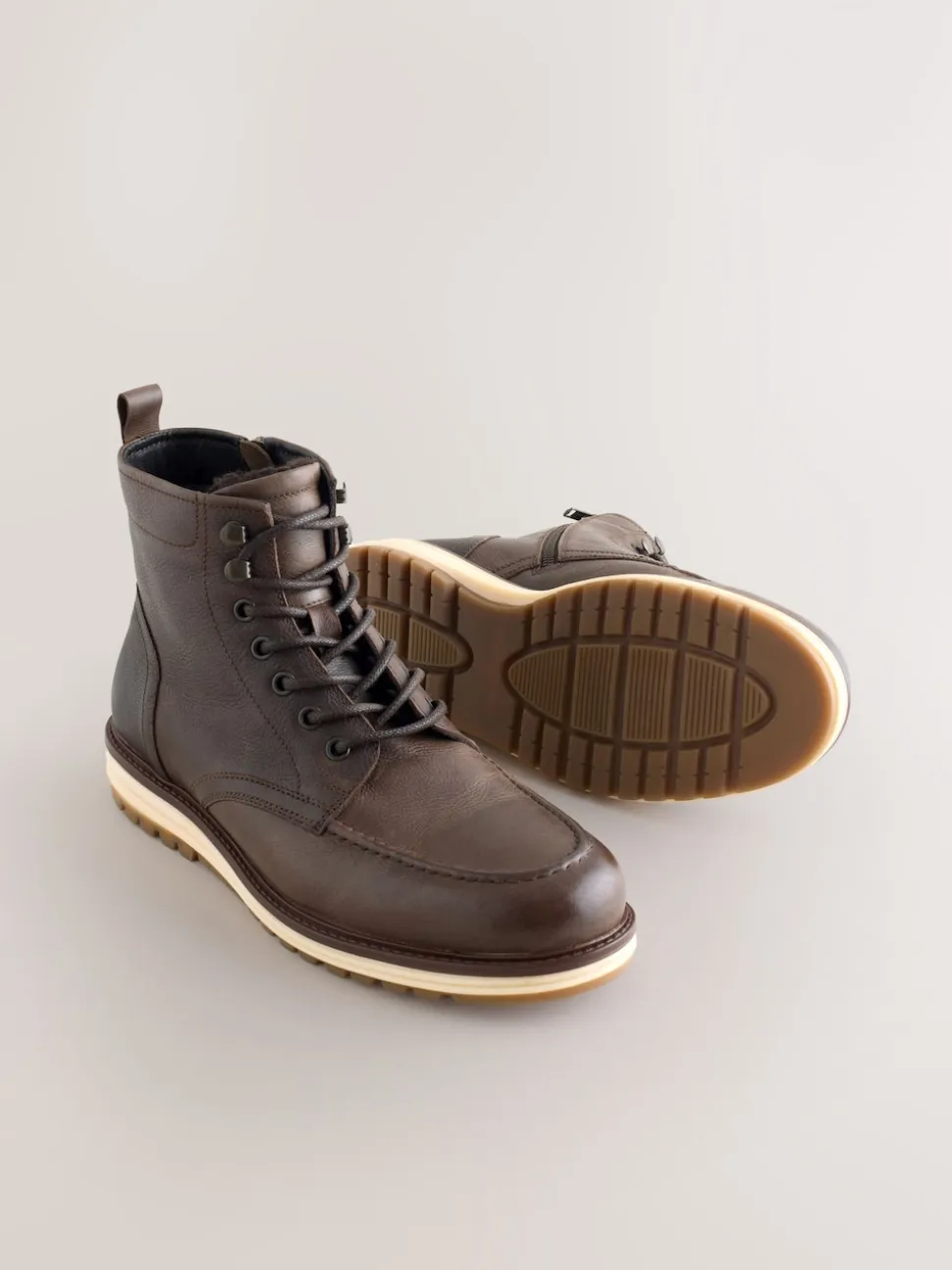 Marron - Grandes bottes en cuir à bout tablier