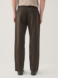 Marron - Pantalons chinos extensibles plissés simples