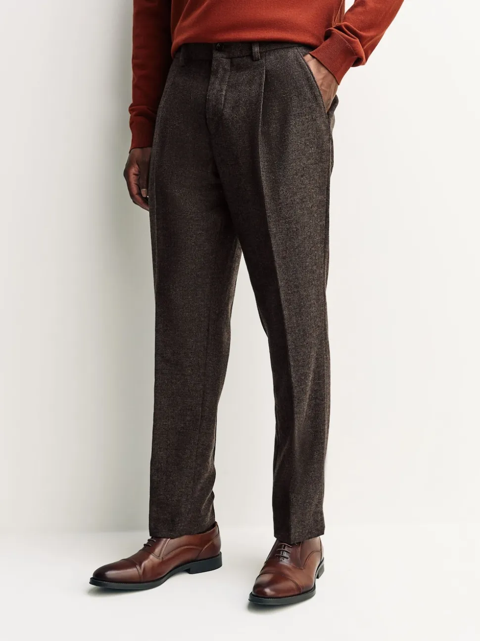 Marron - Pantalons élégants texturés et fuselés coupe standard avec laine