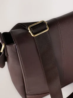 Marron - Signature Leather Messenger Bag