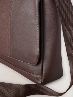 Marron - Signature Leather Messenger Bag