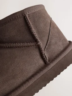 Marron chocolat - Bottines en daim doublées et chaudes