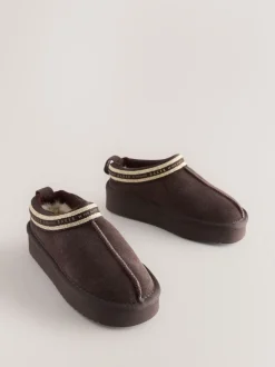 Marron chocolat - Chaussons mules en daim Baker by Ted Baker déperlant pour fille