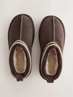 Marron chocolat - Chaussons mules en daim Baker by Ted Baker déperlant pour fille
