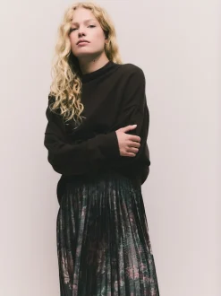 Marron chocolat à fleurs - Pull 2-en-1 en maille avec jupe mi-longue plissée