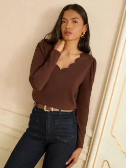 Marron chocolat - Haut Love & Roses en jersey à manches longues et col en V festonné