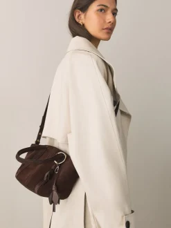 Marron chocolat - Sac à bandoulière avec breloque fleur en daim