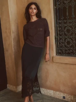 Marron chocolat - T-shirt fleuri à manches courtes et col rond