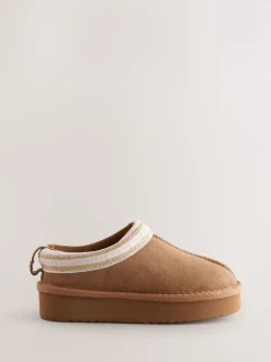 Marron fauve - Chaussons mules en daim Baker by Ted Baker déperlant pour fille
