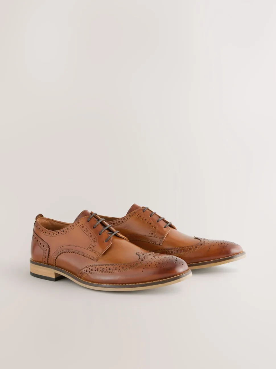 Marron fauve - Coupe classique - Chaussures Brogue en cuir à semelle contrastante