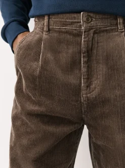 Marron fauve - Coupe fuselée régulière - Pantalon plissé simple en velours côtelé